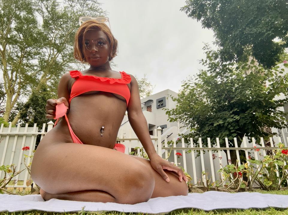 Webcam chat profile for ChocolateBunny: Legs, feet & shoes