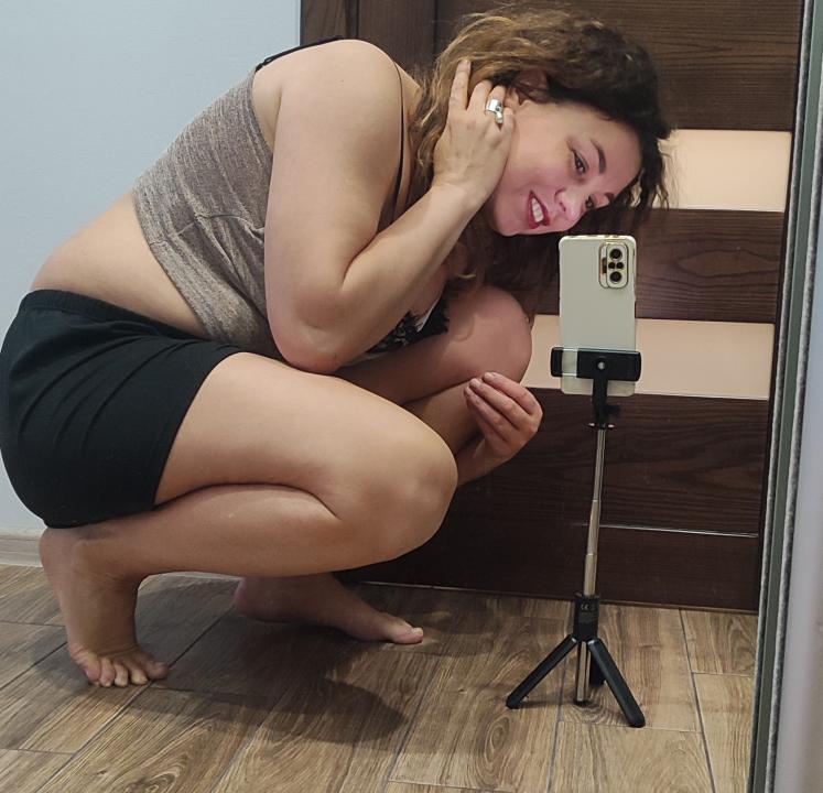 Webcam chat profile for CaramelKA81