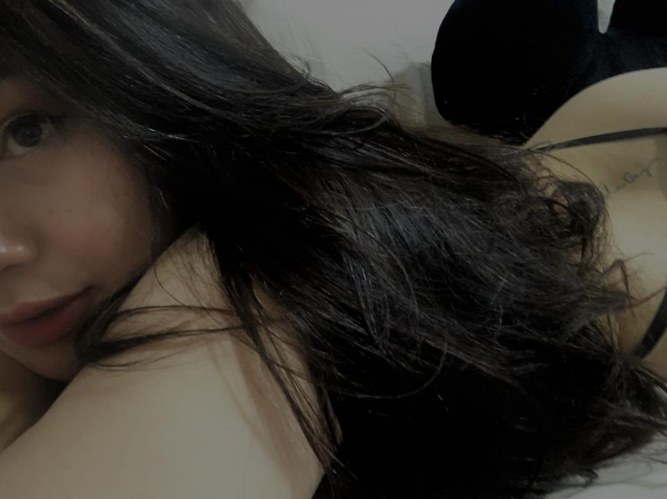 Webcam chat profile for AinahYu: Lingerie & stockings