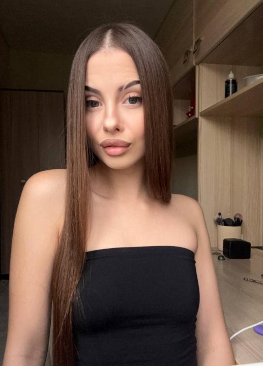 Webcam chat profile for KleopatRA: Ask about my Hobbies