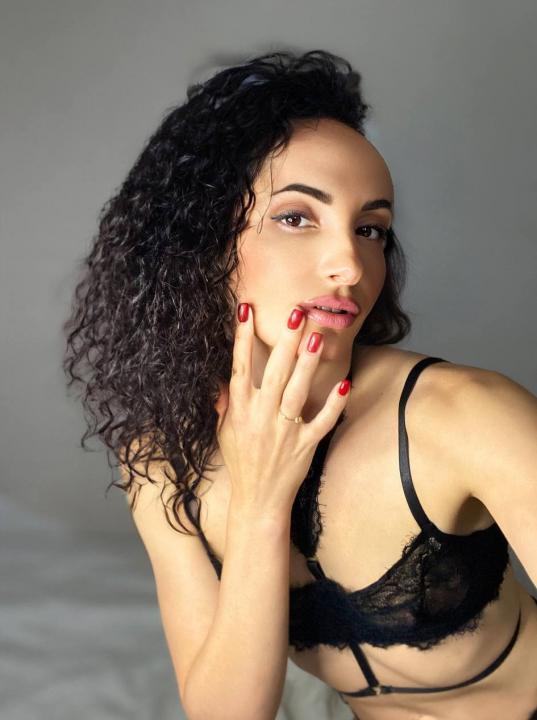 Webcam chat profile for 1Nika