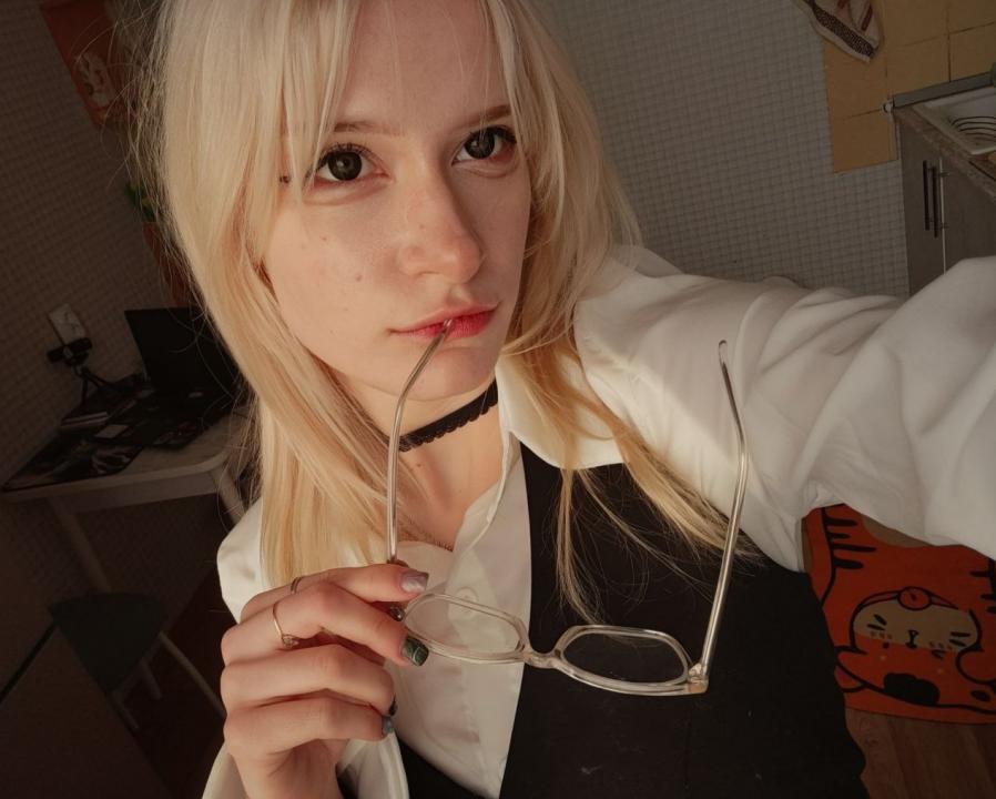 Webcam chat profile for Nyala: Ask about my Hobbies