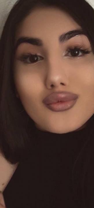 Webcam chat profile for ToryB62: Lingerie & stockings