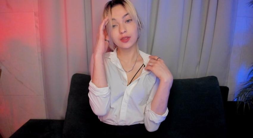 Webcam chat profile for AlysiaSun: Legs, feet & shoes