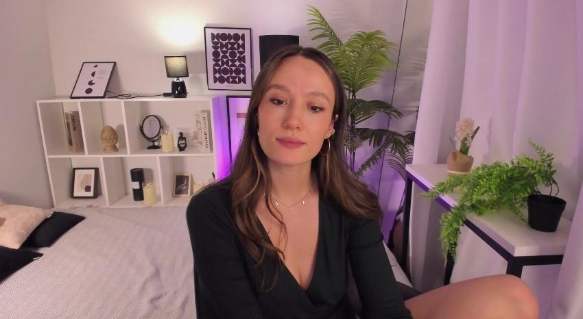 Webcam chat profile for AgnesGoddes: Legs, feet & shoes