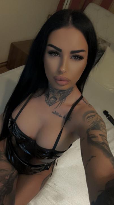 Webcam chat profile for Ashvonpage: Dominatrix