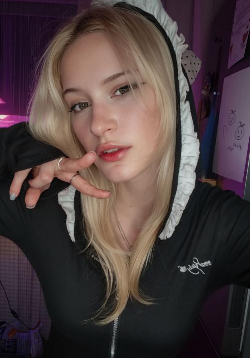 Webcam chat profile for Nyala: Ask about my Hobbies