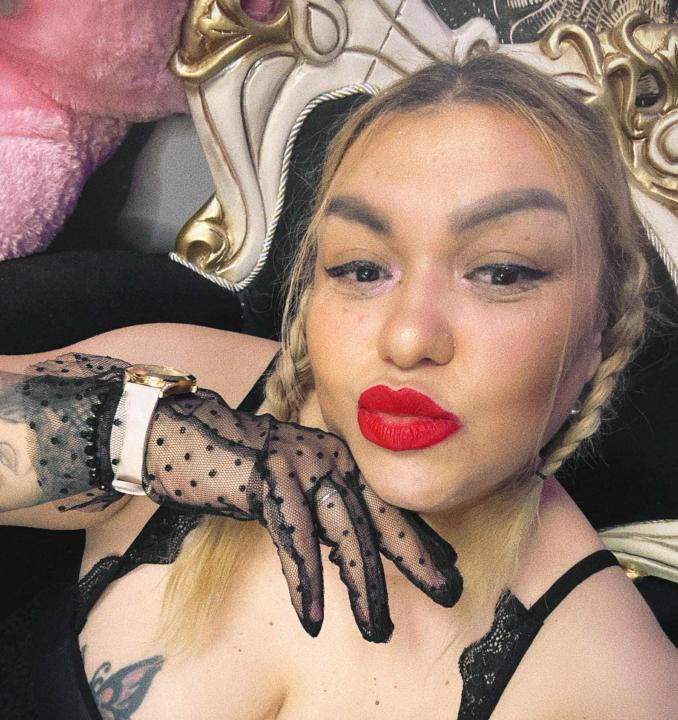 Webcam chat profile for MissTabitha: Dominatrix