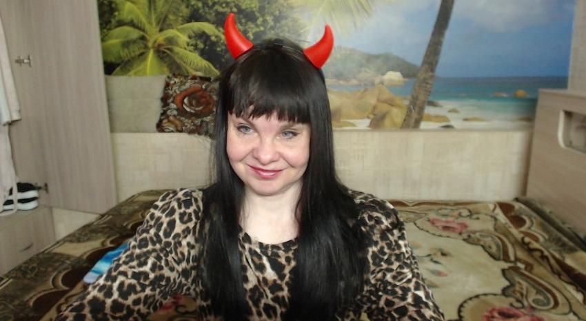 Webcam chat profile for Destinybbb: Bondage & discipline