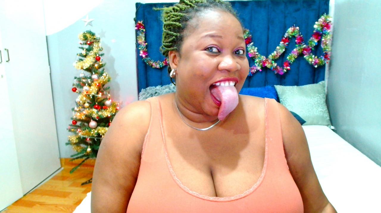 Webcam chat profile for SWEETPRECIOUS30