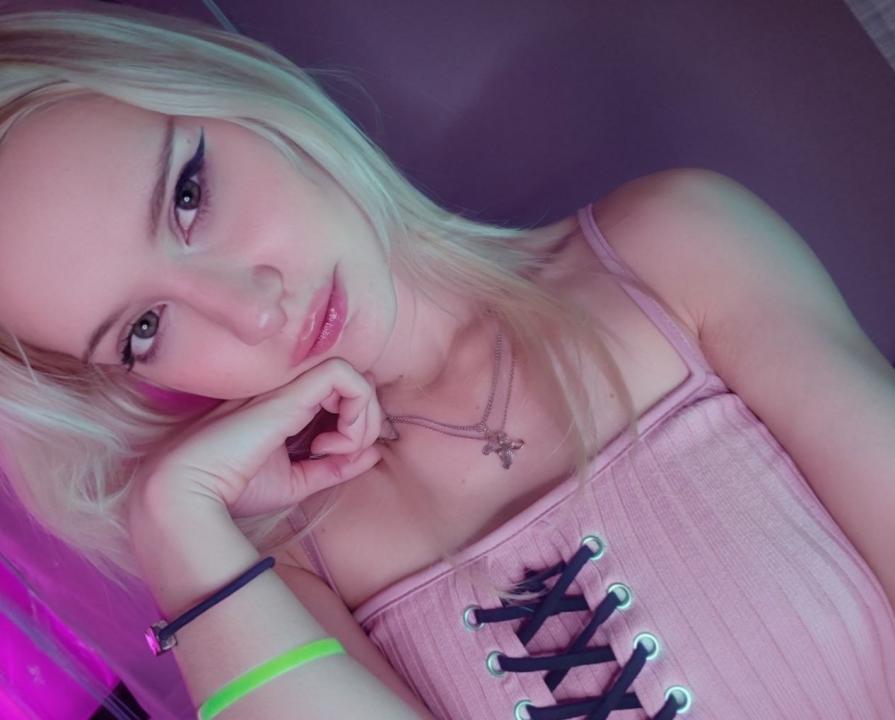 Webcam chat profile for Nyala: Ask about my Hobbies