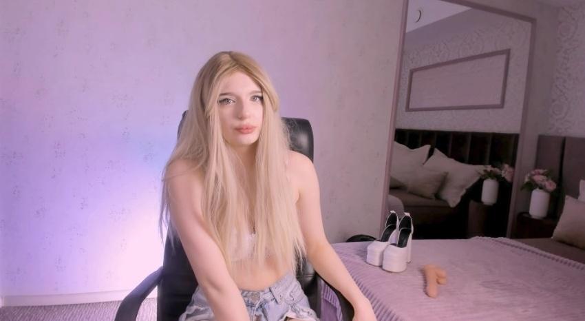 Webcam chat profile for LisaBevy: Dominatrix