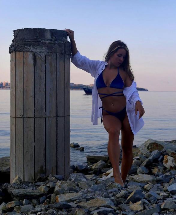 Webcam chat profile for Rebecca: Ask about my Hobbies