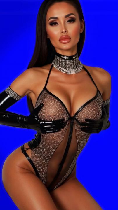 Webcam chat profile for SweetLanaShine: Dominatrix