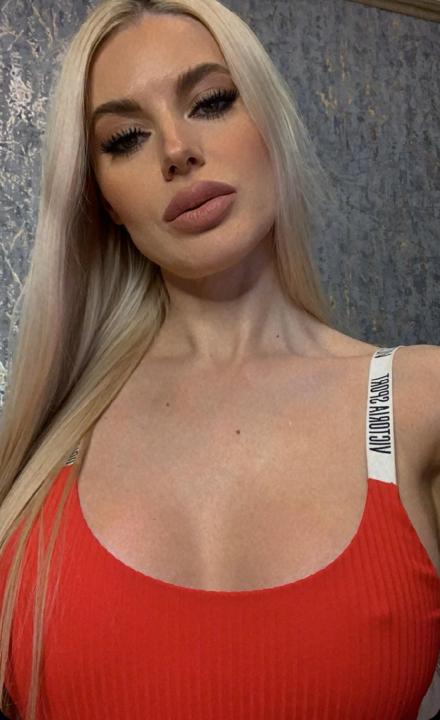 Webcam chat profile for BlondieStarXXX: Dominatrix