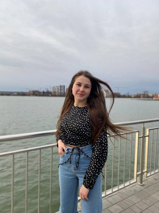 Webcam chat profile for FlowerGirl18: Outdoor Activities