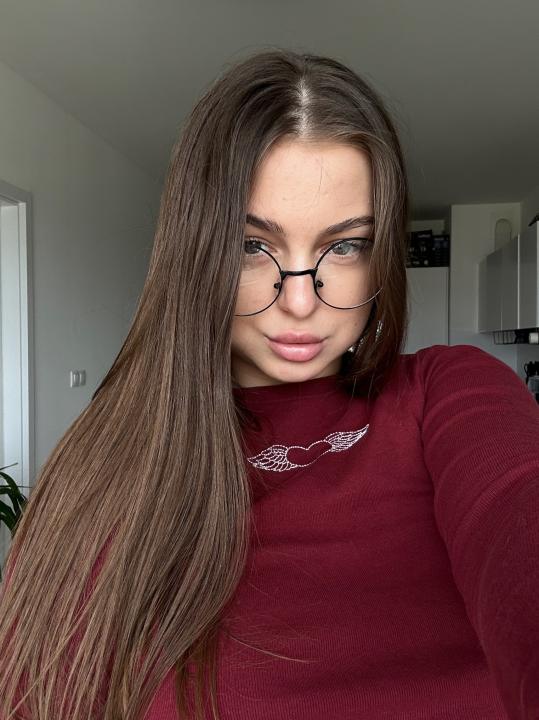 Webcam chat profile for Sweetbabyface: Bondage & discipline