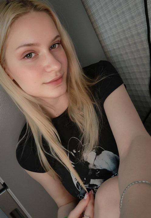 Webcam chat profile for Nyala: Ask about my Hobbies