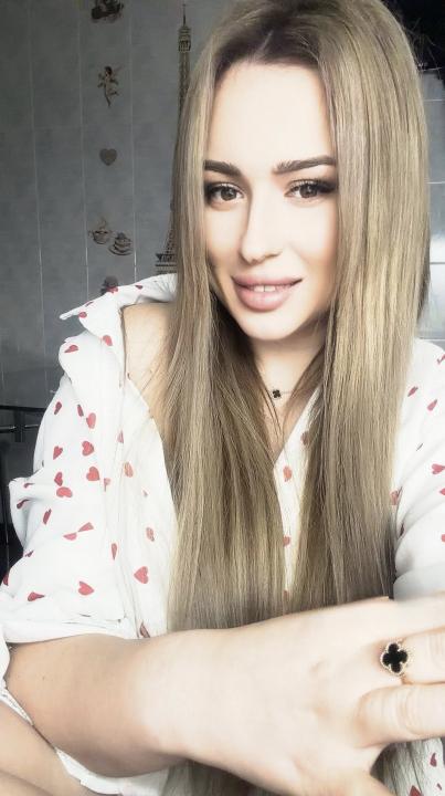 Webcam chat profile for MagicMelody