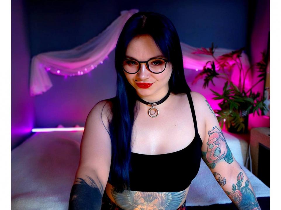 Webcam chat profile for AdaN0ir: Legs, feet & shoes