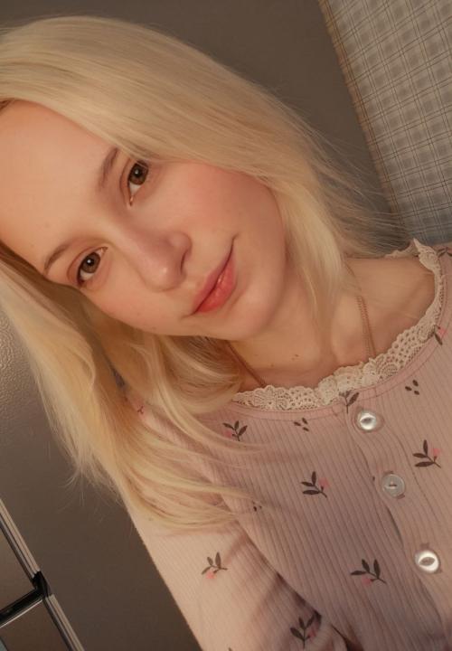 Webcam chat profile for Nyala: Ask about my Hobbies