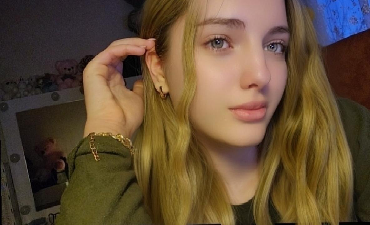 Webcam chat profile for SweetRinaKiss: Outfits