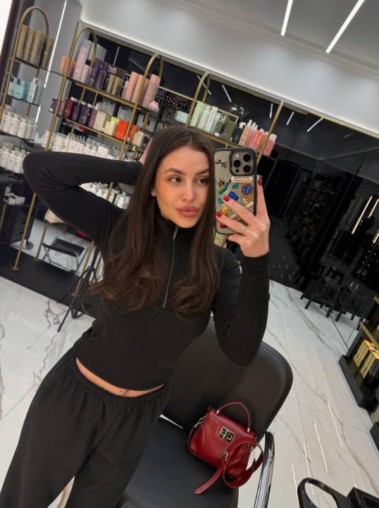 Webcam chat profile for Violet