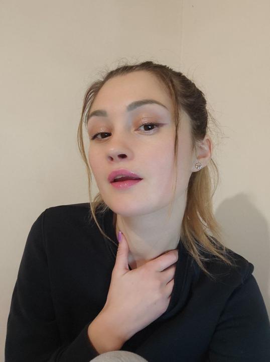 Webcam chat profile for Amarella: Dancing