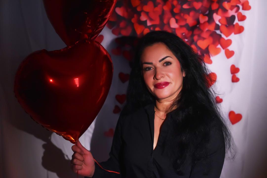 Webcam chat profile for MyLovOne: Dominatrix