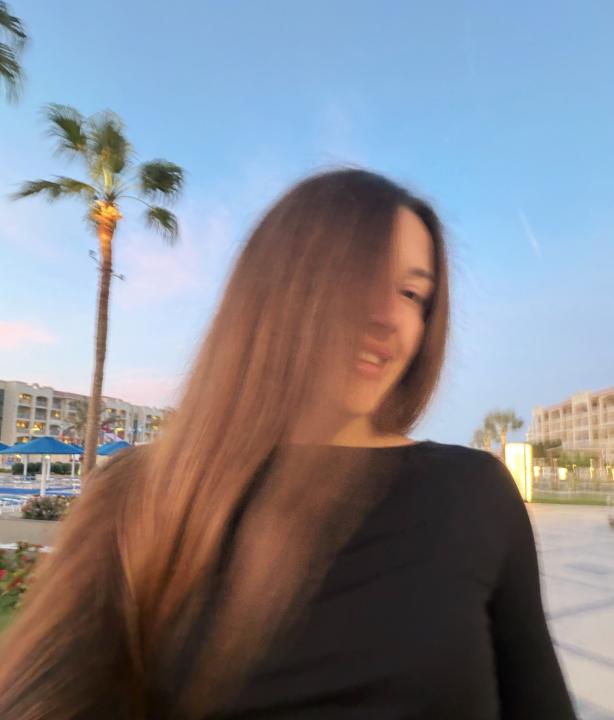 Webcam chat profile for SweetTi: Legs, feet & shoes