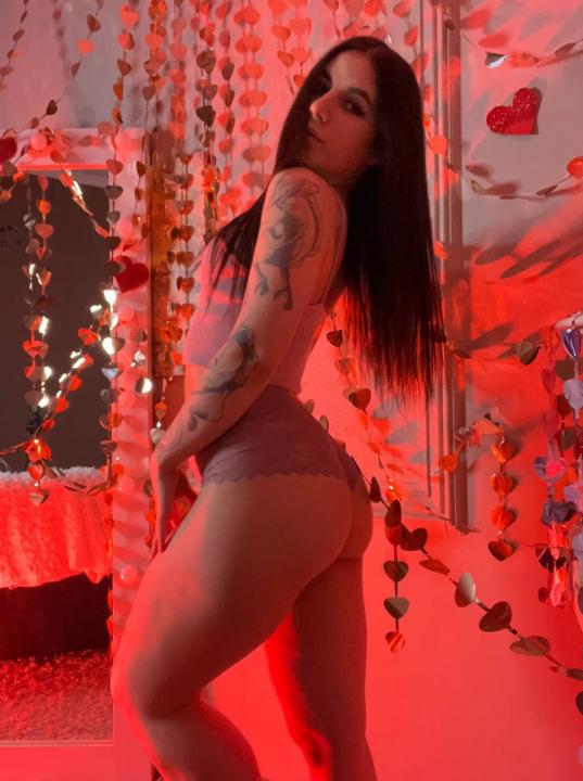 Webcam chat profile for KellyWoods: Leather