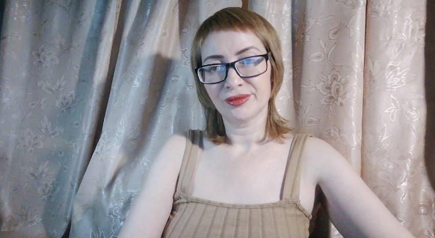 Webcam chat profile for Sanbeam: Glasses