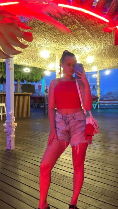 Webcam chat profile for Lianakiss