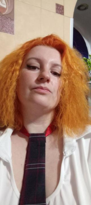 Webcam chat profile for Emilia