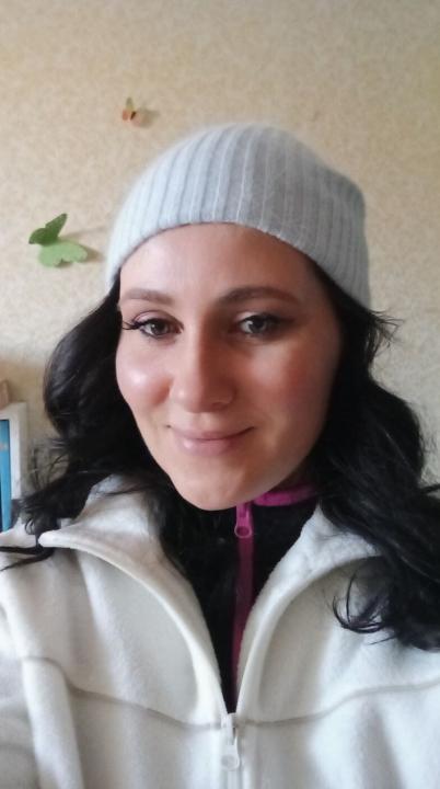 Webcam chat profile for OliviaWarm: Dancing