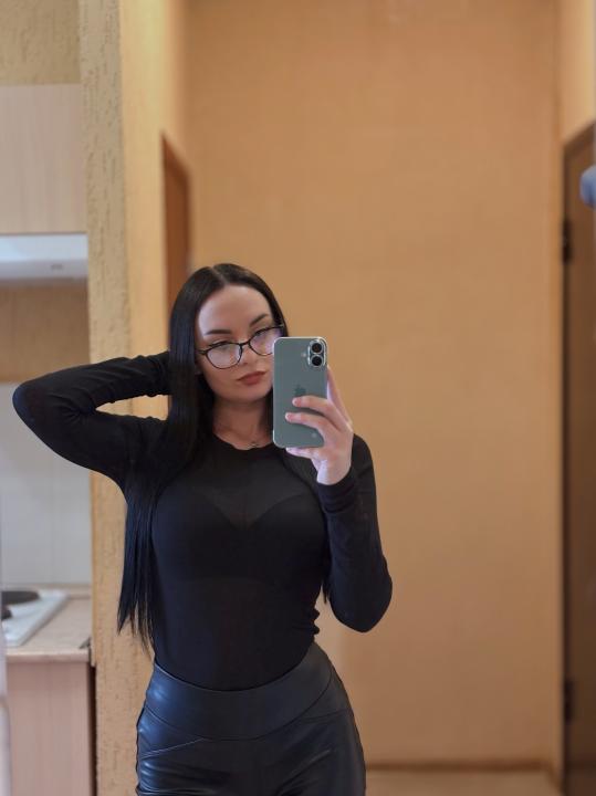 Webcam chat profile for MissYourKiss: Cooking