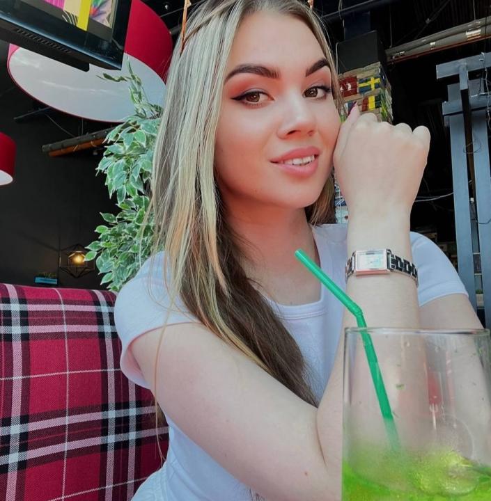 Webcam chat profile for Yantian: Leather