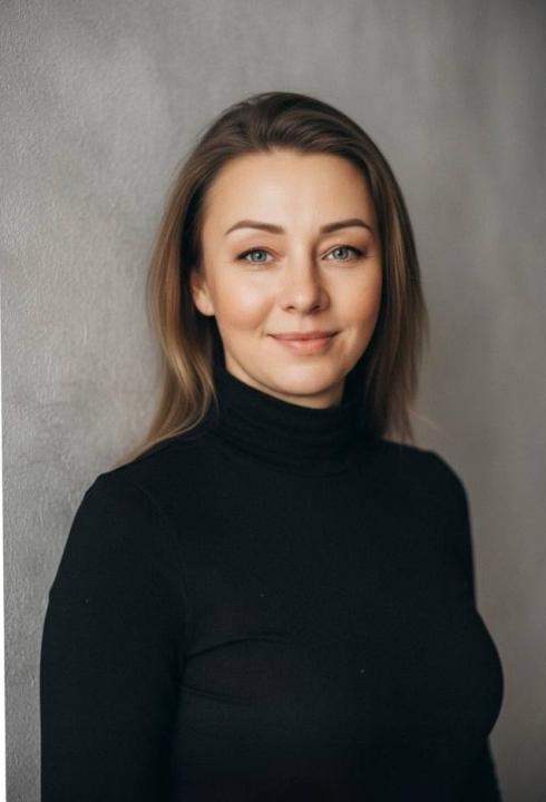 Webcam chat profile for LunaChic: Books/Reading