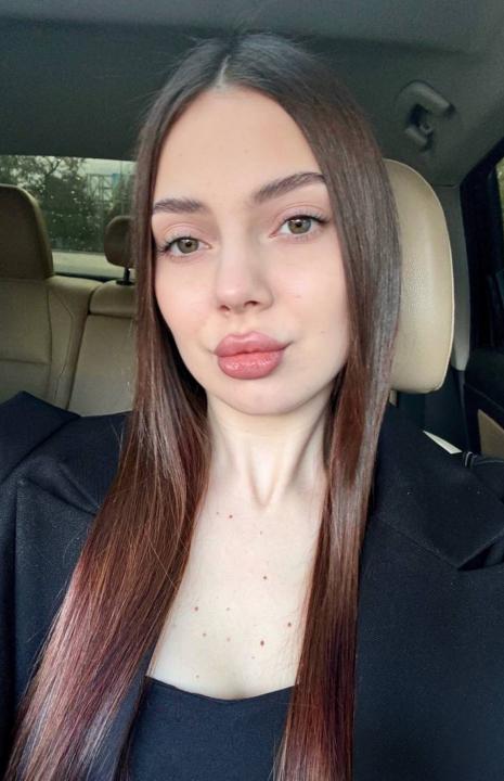 Webcam chat profile for 1Doll