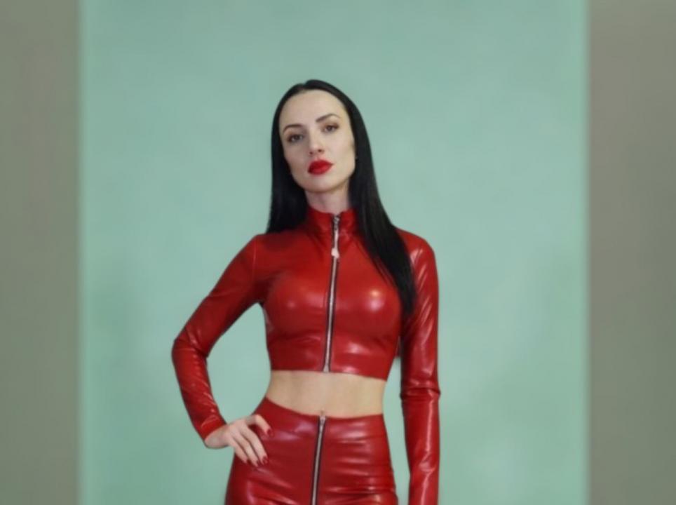 Webcam chat profile for Sweetie85: Bondage & discipline