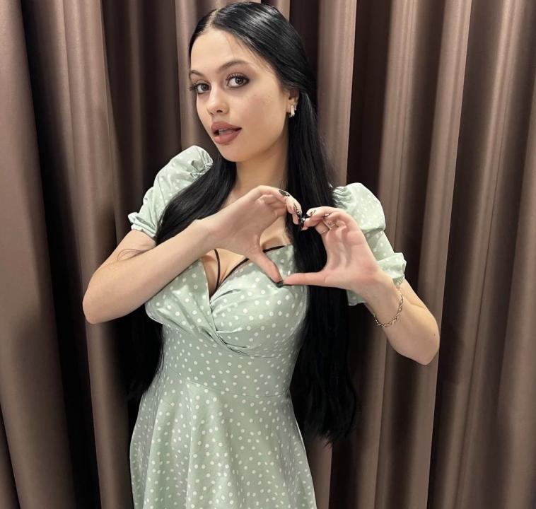 Webcam chat profile for A1delinee: Leather