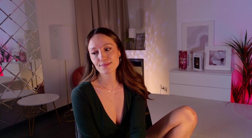 Webcam chat profile for AgnesGoddes: Legs, feet & shoes