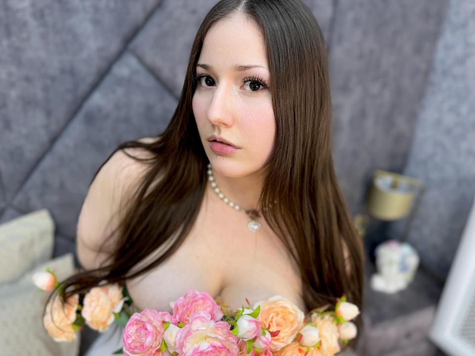 Webcam chat profile for AnoraF19: Legs, feet & shoes