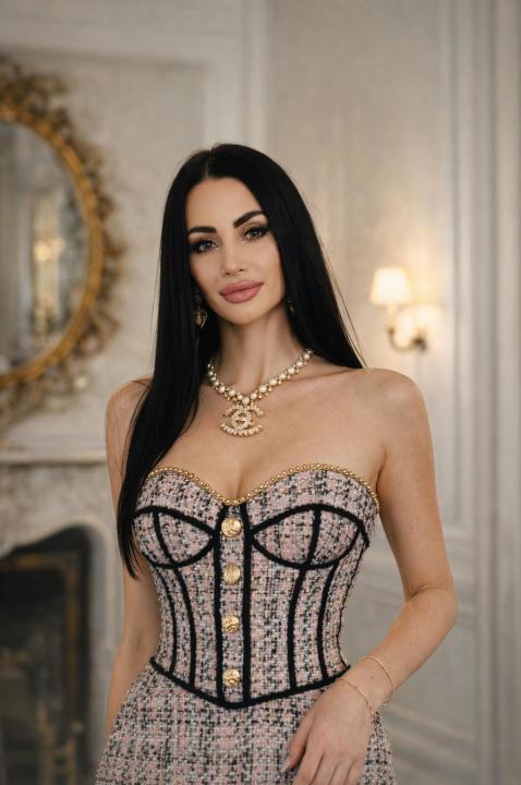 Webcam chat profile for 00Queen: Smoking