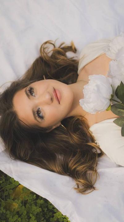 Webcam chat profile for K5oraline: Ask about my Hobbies