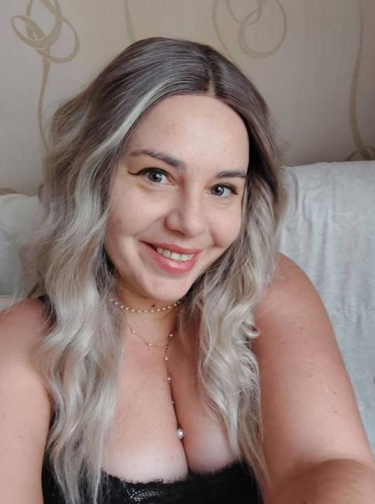 Webcam chat profile for SimplyMe