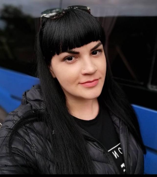 Webcam chat profile for CharmingAngel