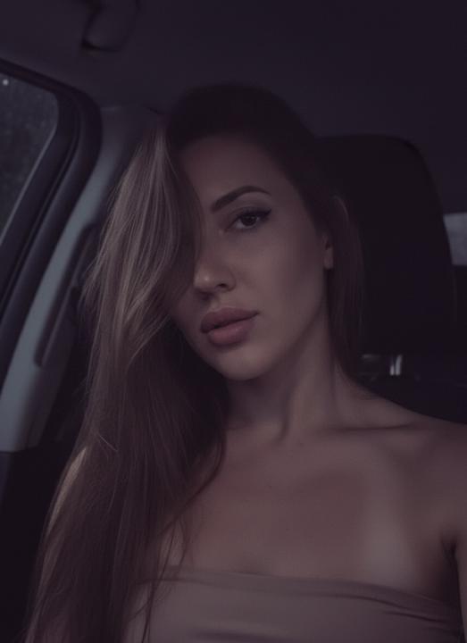 Webcam chat profile for SweetTi: Legs, feet & shoes