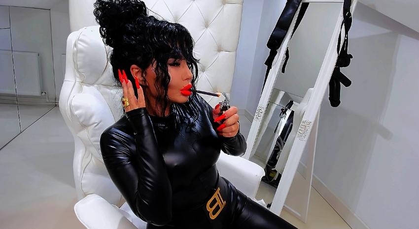 Webcam chat profile for SlavesOwner: Dominatrix