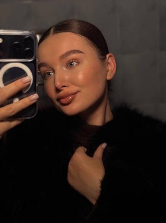 Webcam chat profile for Jessica777: Outfits